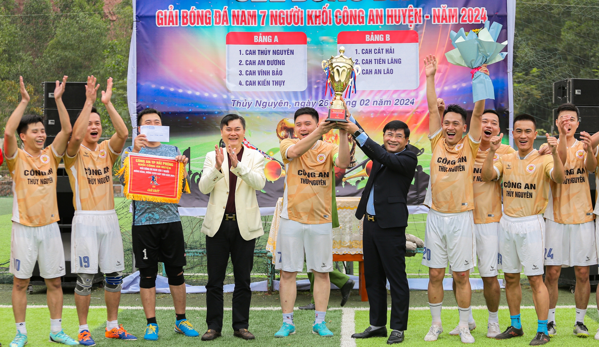 Đội bóng Công an huyện Thủy Nguyên đoạt giải Nhất giải bóng đá nam 7 người Khối Công an huyện năm 2024